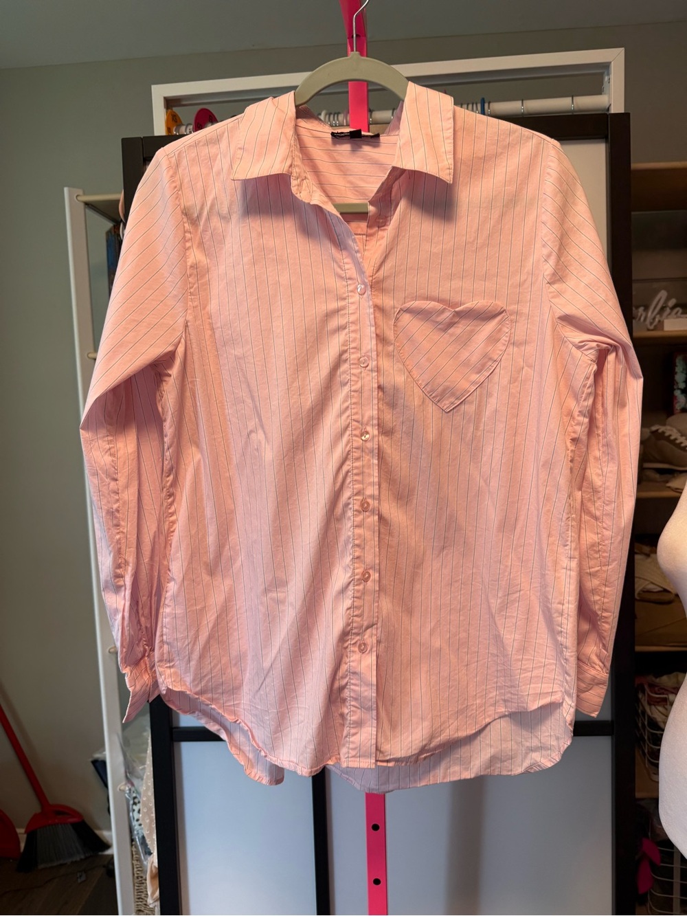 Modern Works Pink Pinstripe Heart Pocket Button-Up Shirt – Size Medium - Picture 3 of 6